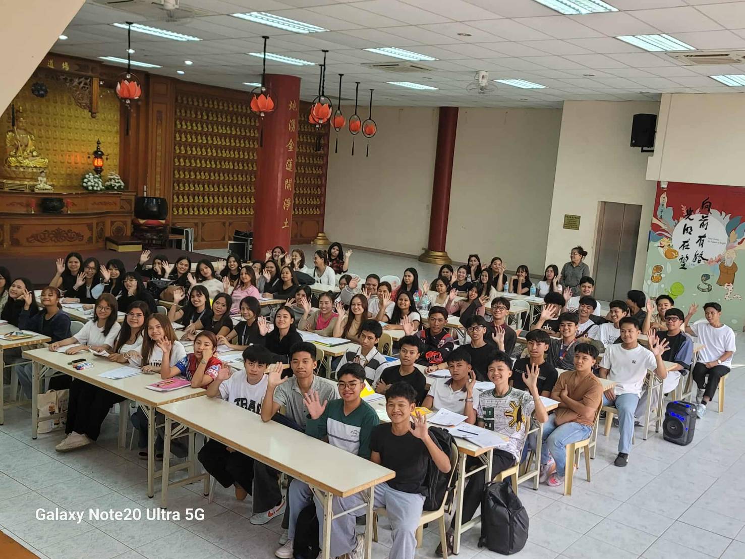 學員進行情境對話練習，透過實際演練提升口說能力。