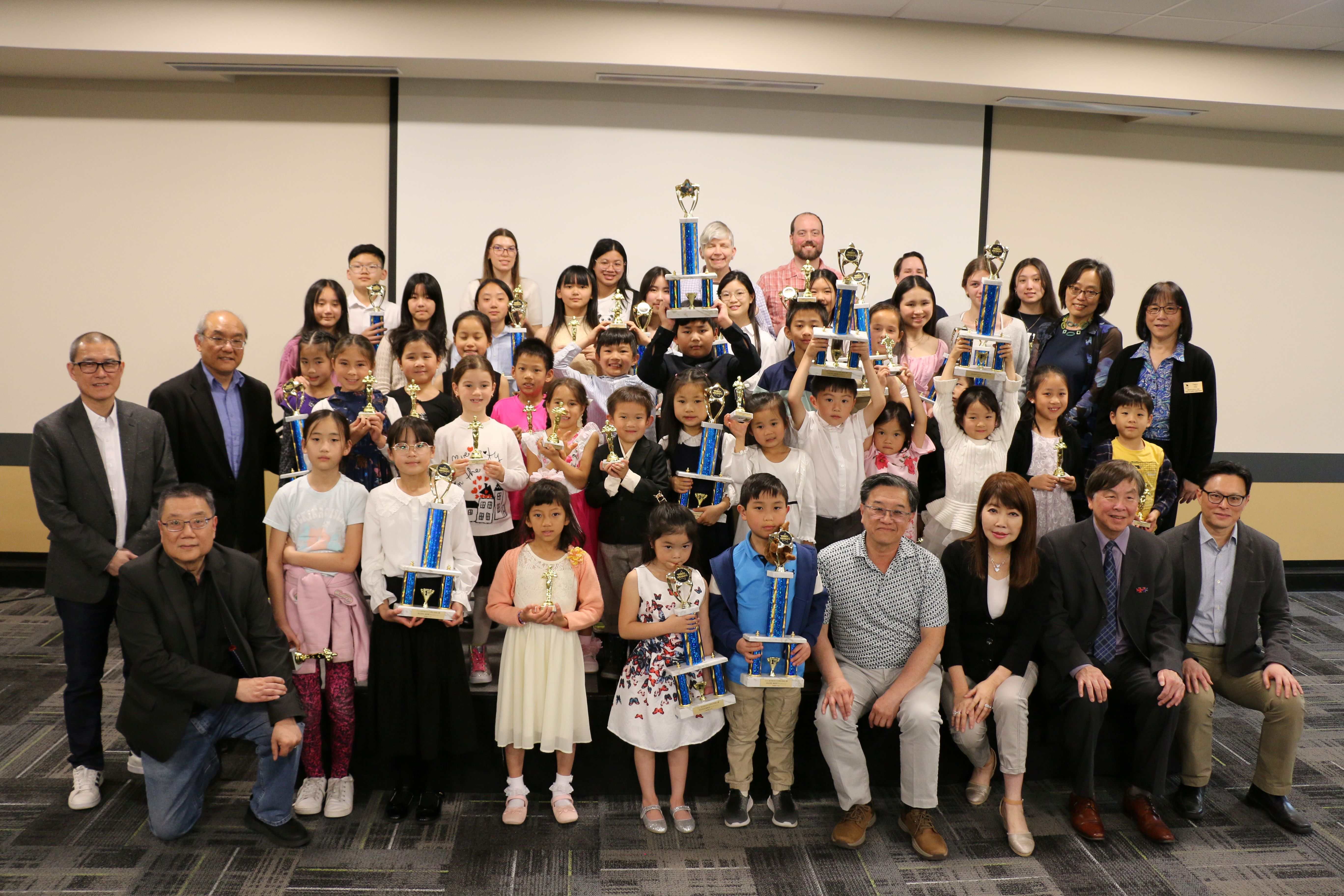 全體獲獎學生留影