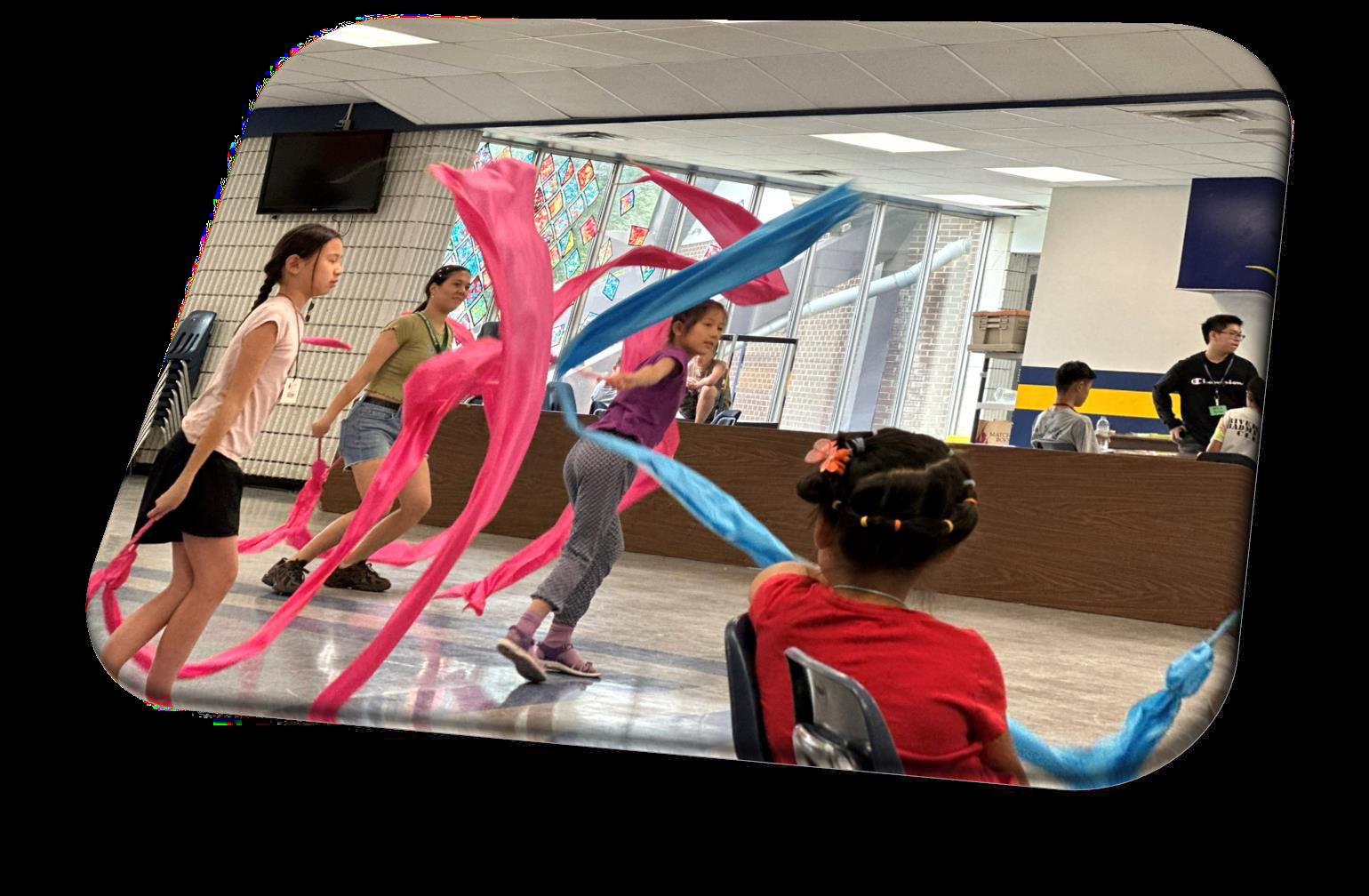 彩帶飛舞，開心。