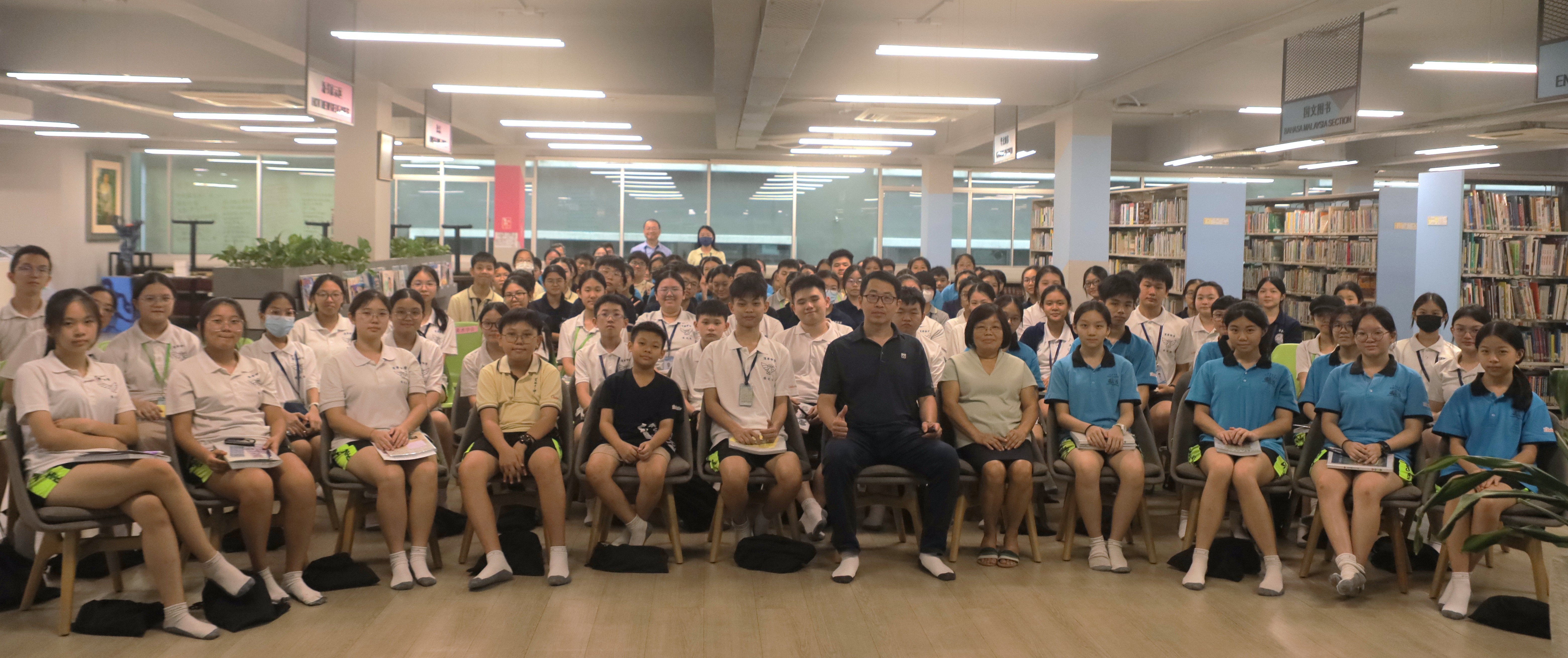 詩歌講座合照