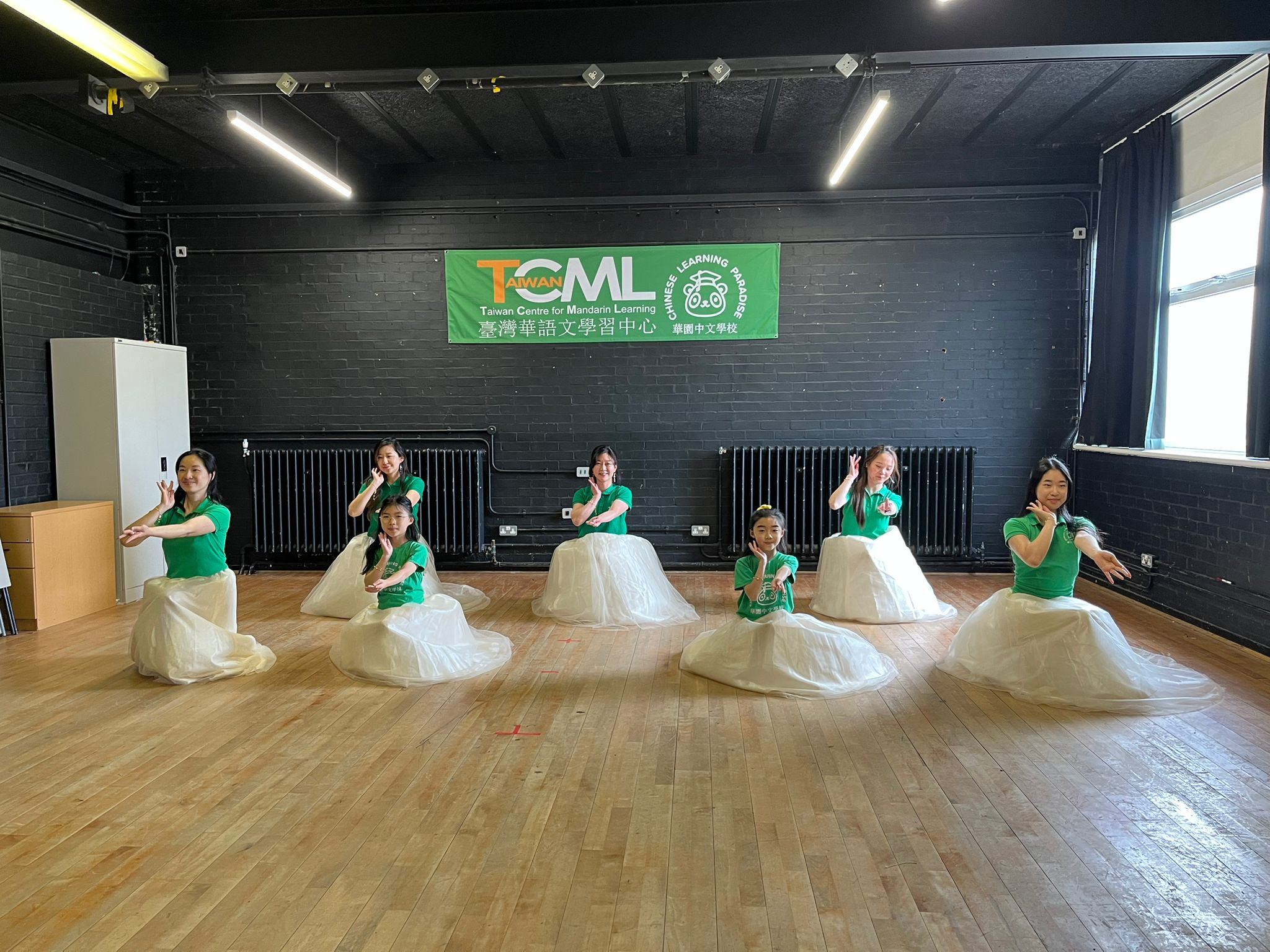 華園教職員歡迎舞