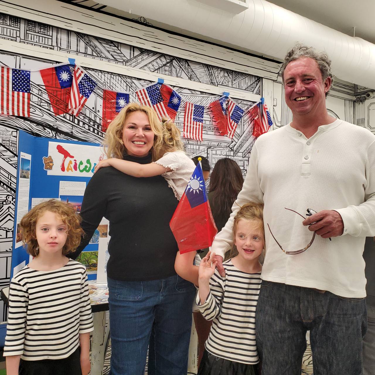 揮舞國旗，一起為台灣加油～