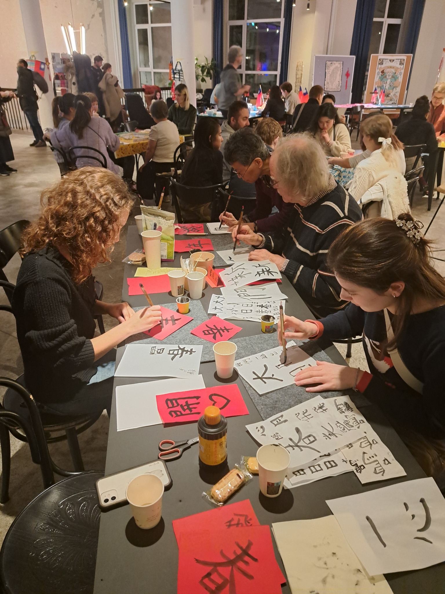 書法體驗大受歡迎