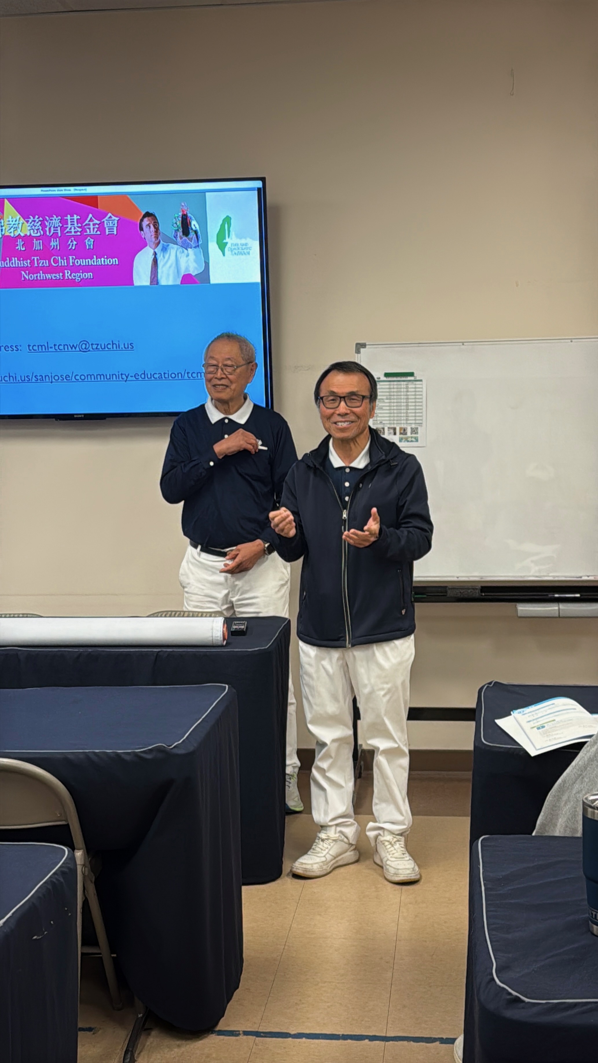 慈濟北加州執行長黃啟貞親臨現場致詞