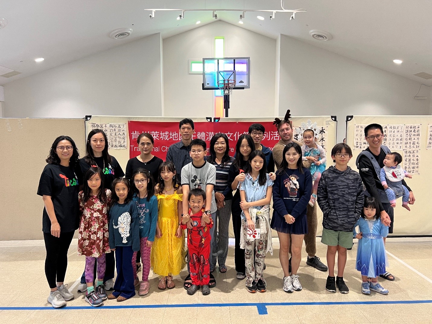 參與學生與老師合照