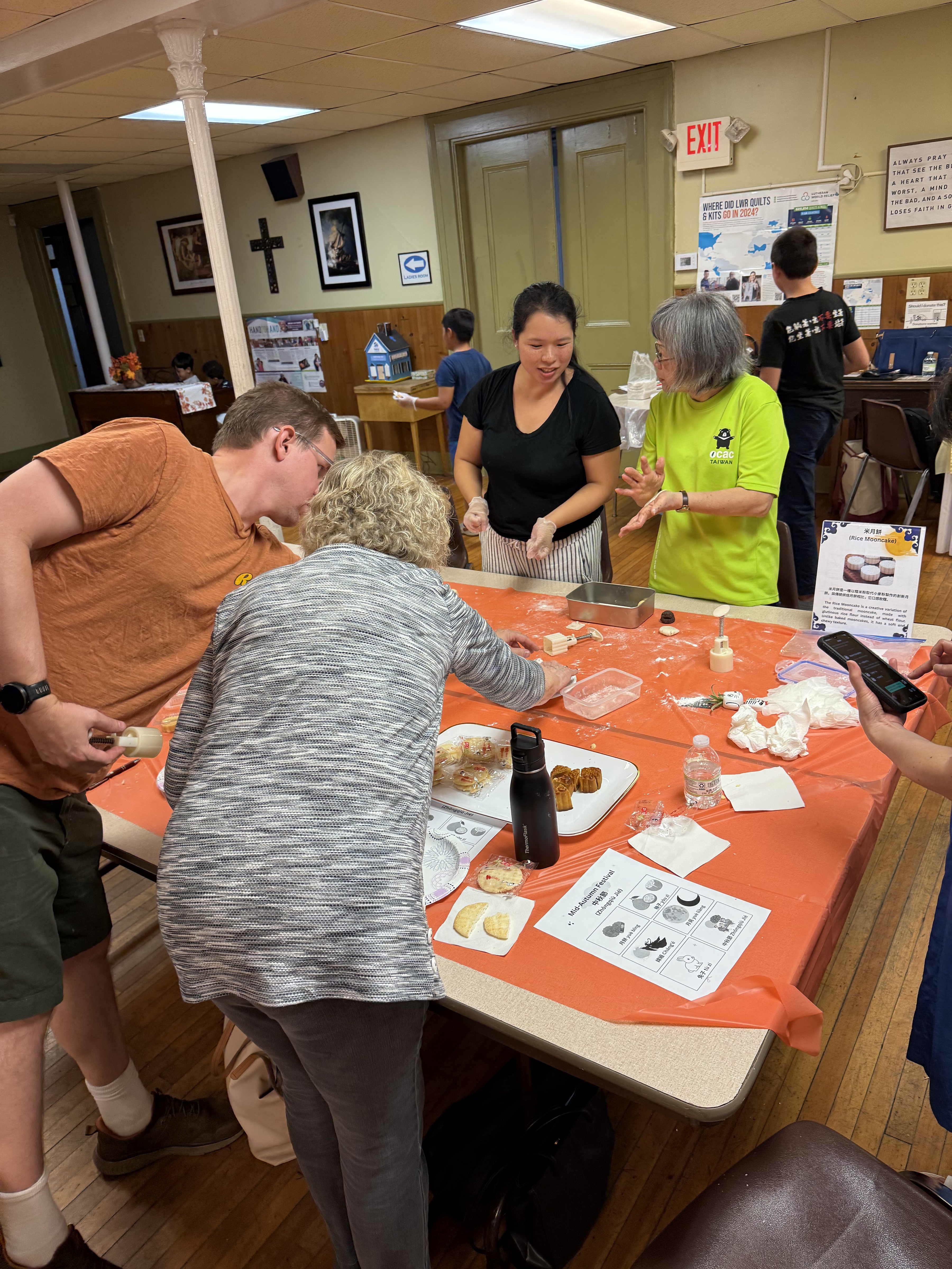 師生交流，增進情誼