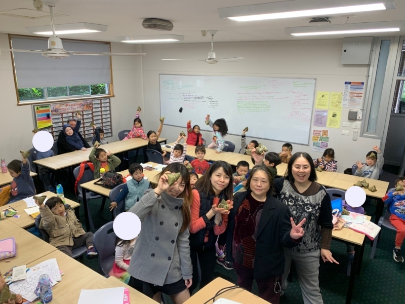 人手一顆粽子, 超開心 !