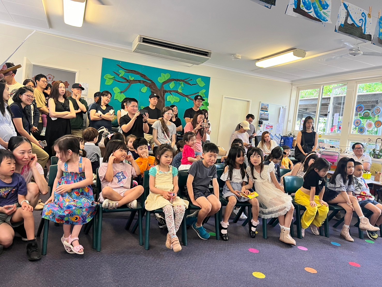 雪梨臺灣學校西北及北岸校區的家長及同學都很踴躍參加看圖說故事的活動