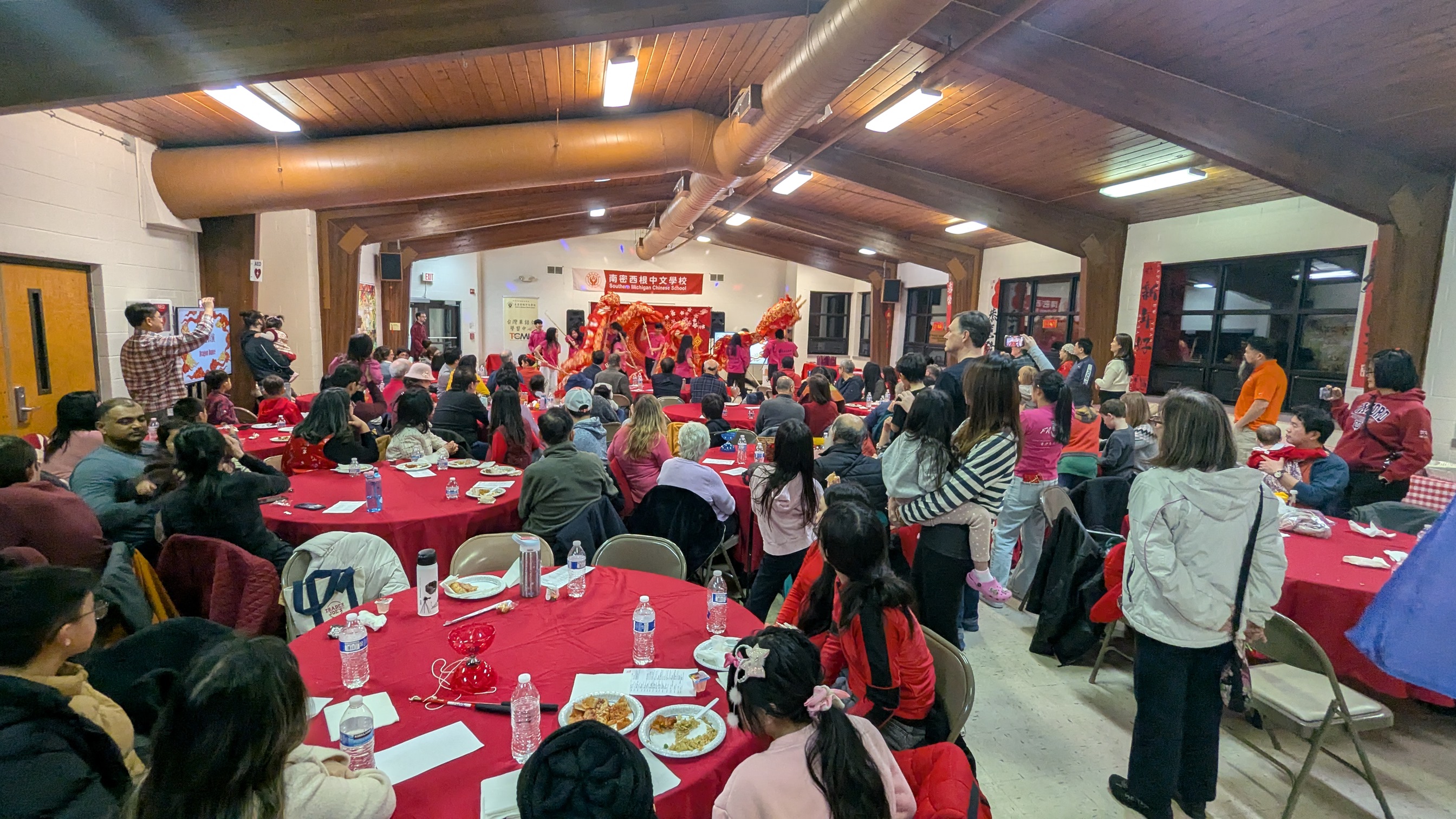 盧蔓菁委員親錄祝賀影片鼓勵學校與勉勵南密全體學生