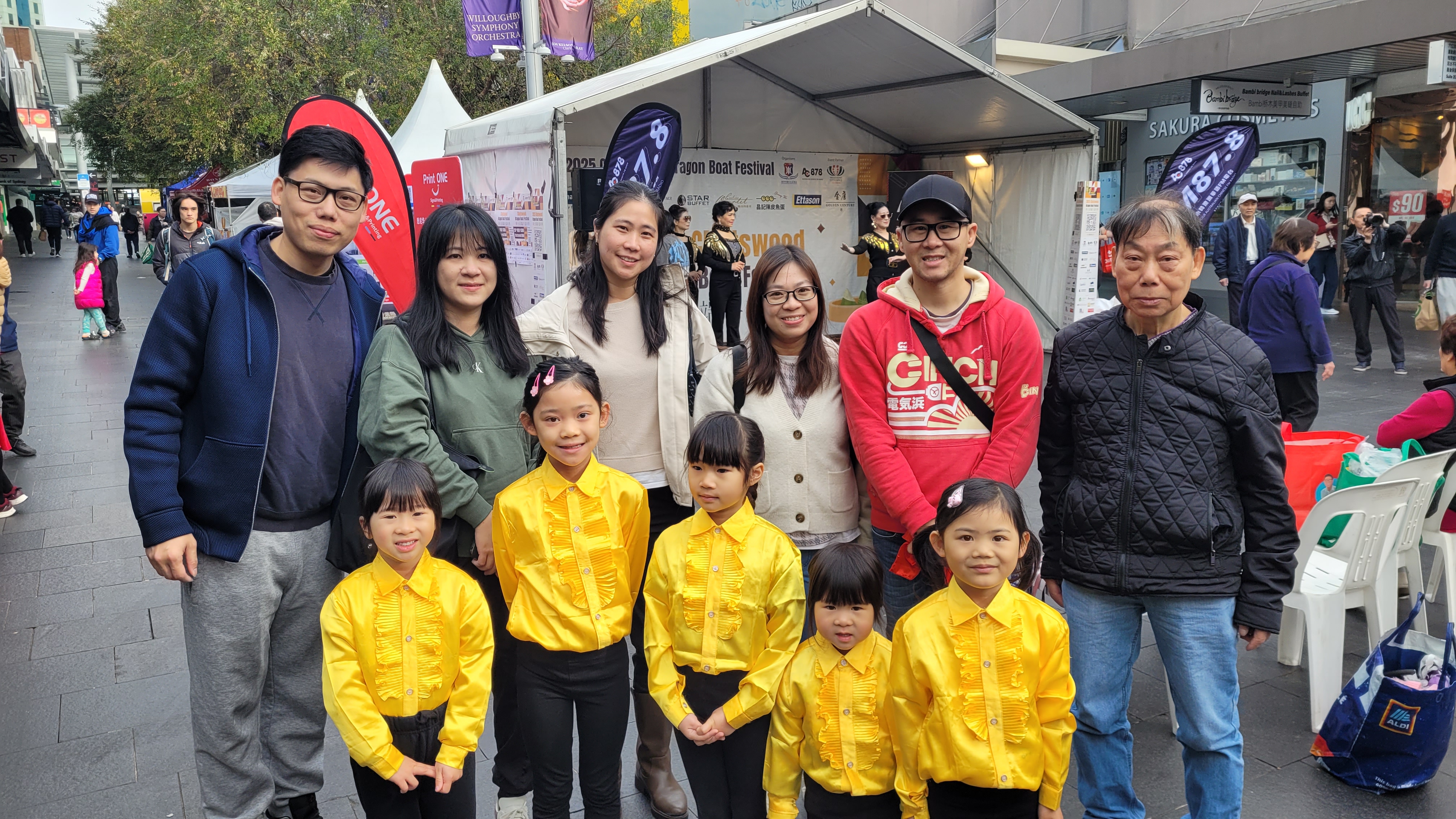 中華文化學校家長到場支持學生演出