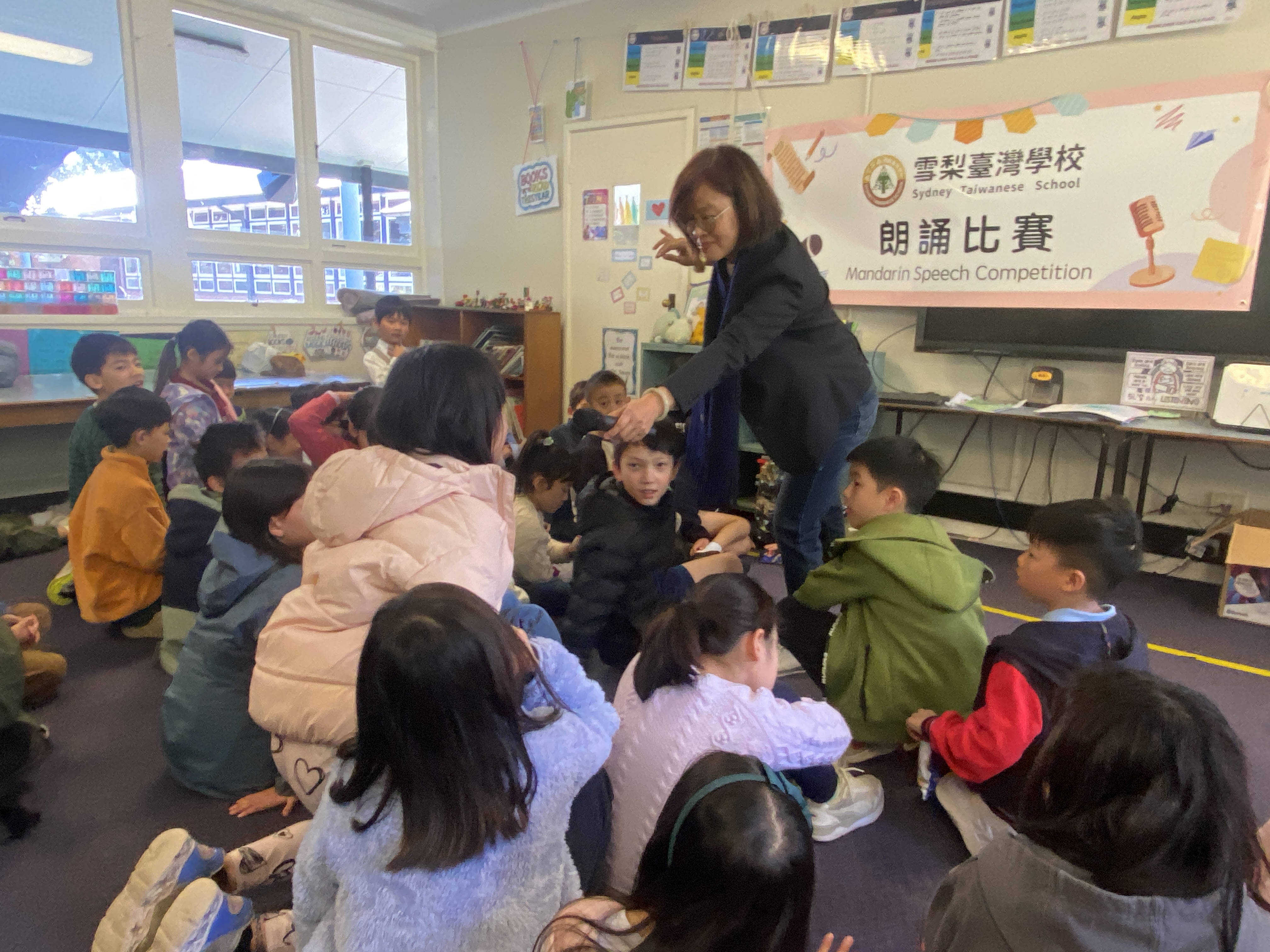 同學們在活動現場熱烈回應舉辦朗誦比賽的目的