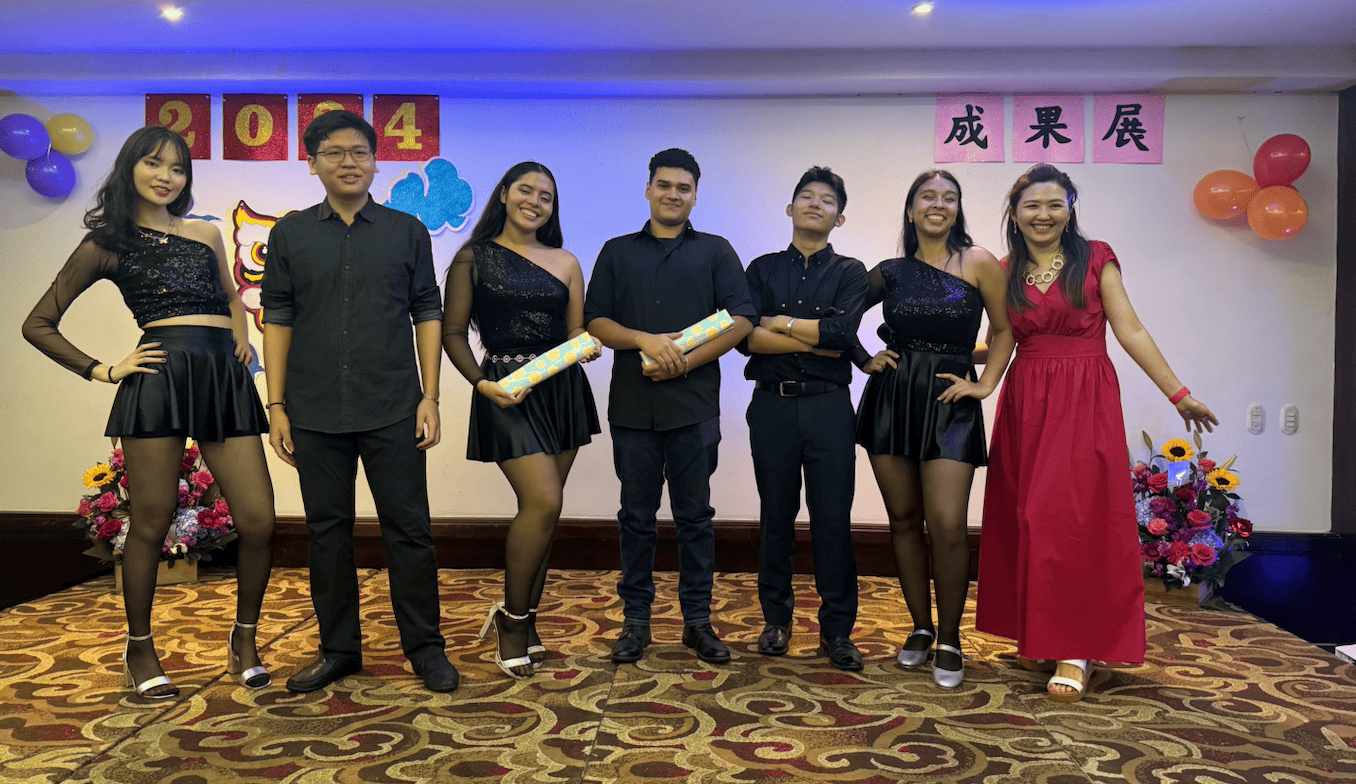 華語老師們跳salsa作為文化交流