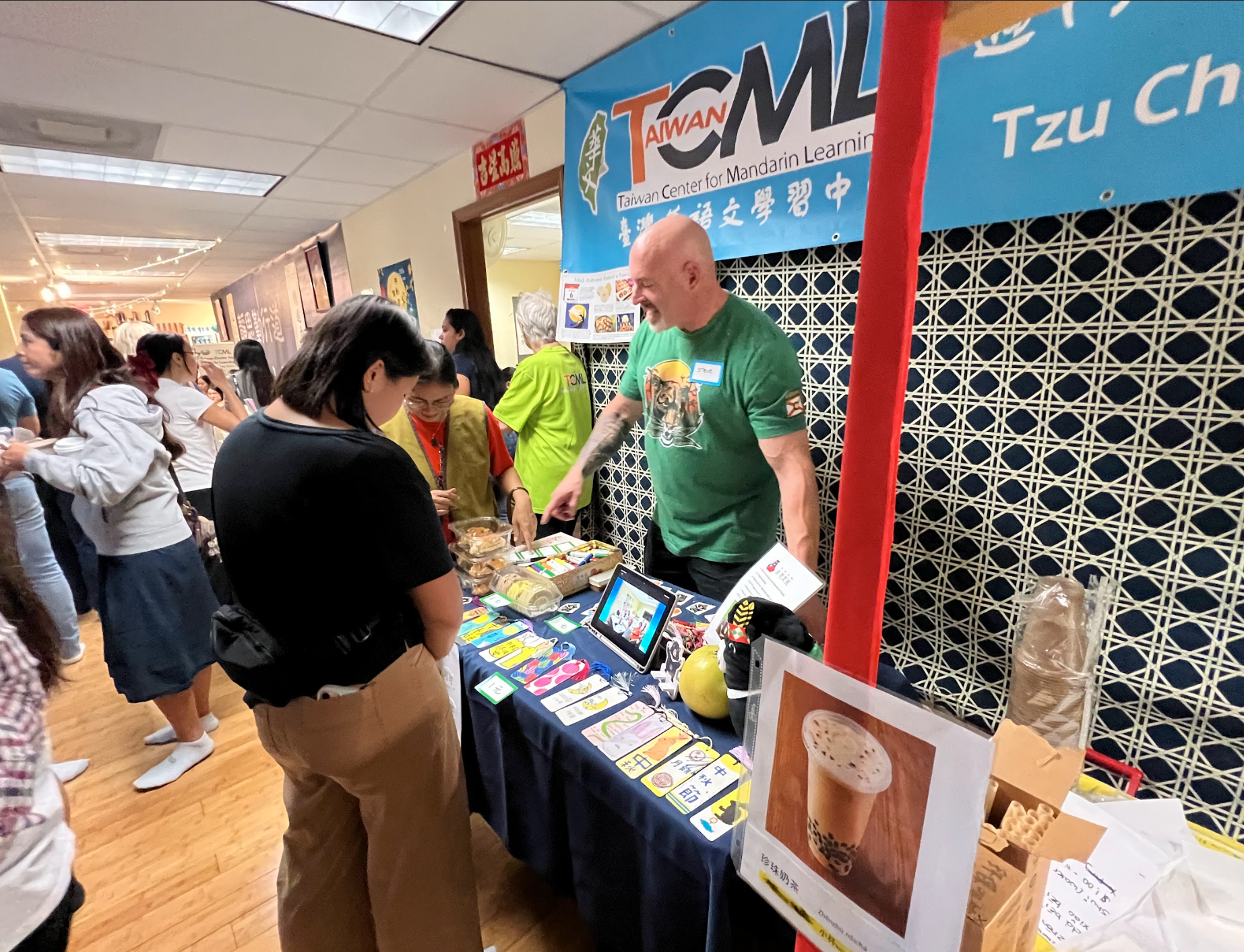 學員自製中秋書籤義賣