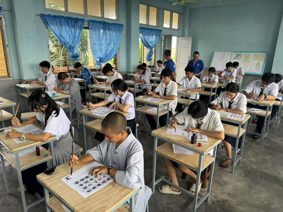 緬甸密支那育成學校舉辦「正體漢字文化節」書法比賽2