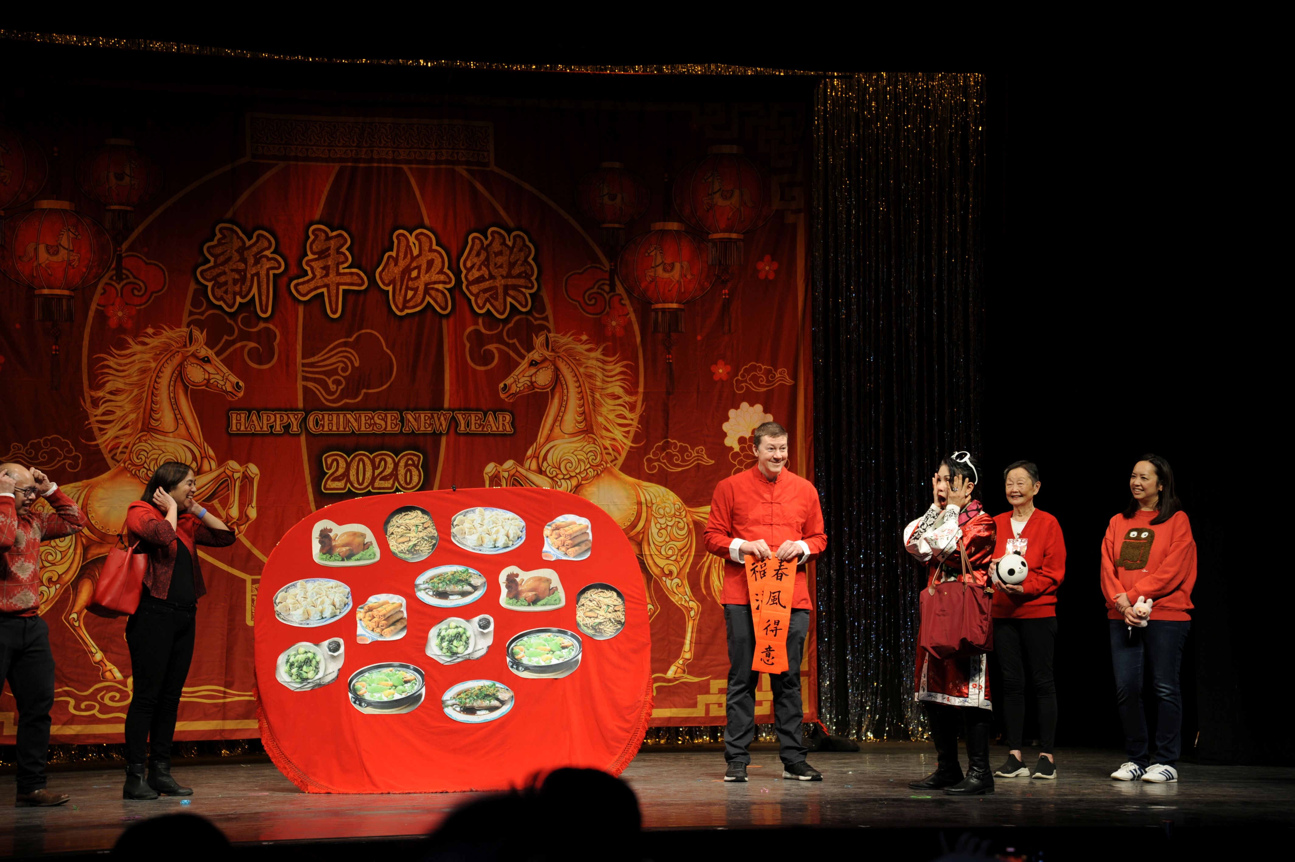 TCML「春之聲」展現學習成果，透過賀歲情境生動呈現中文四聲與習俗，展現優異的華語文學習成效。