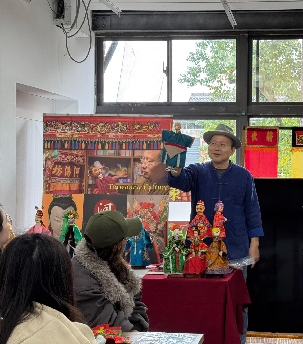 林銘文老師示範操偶