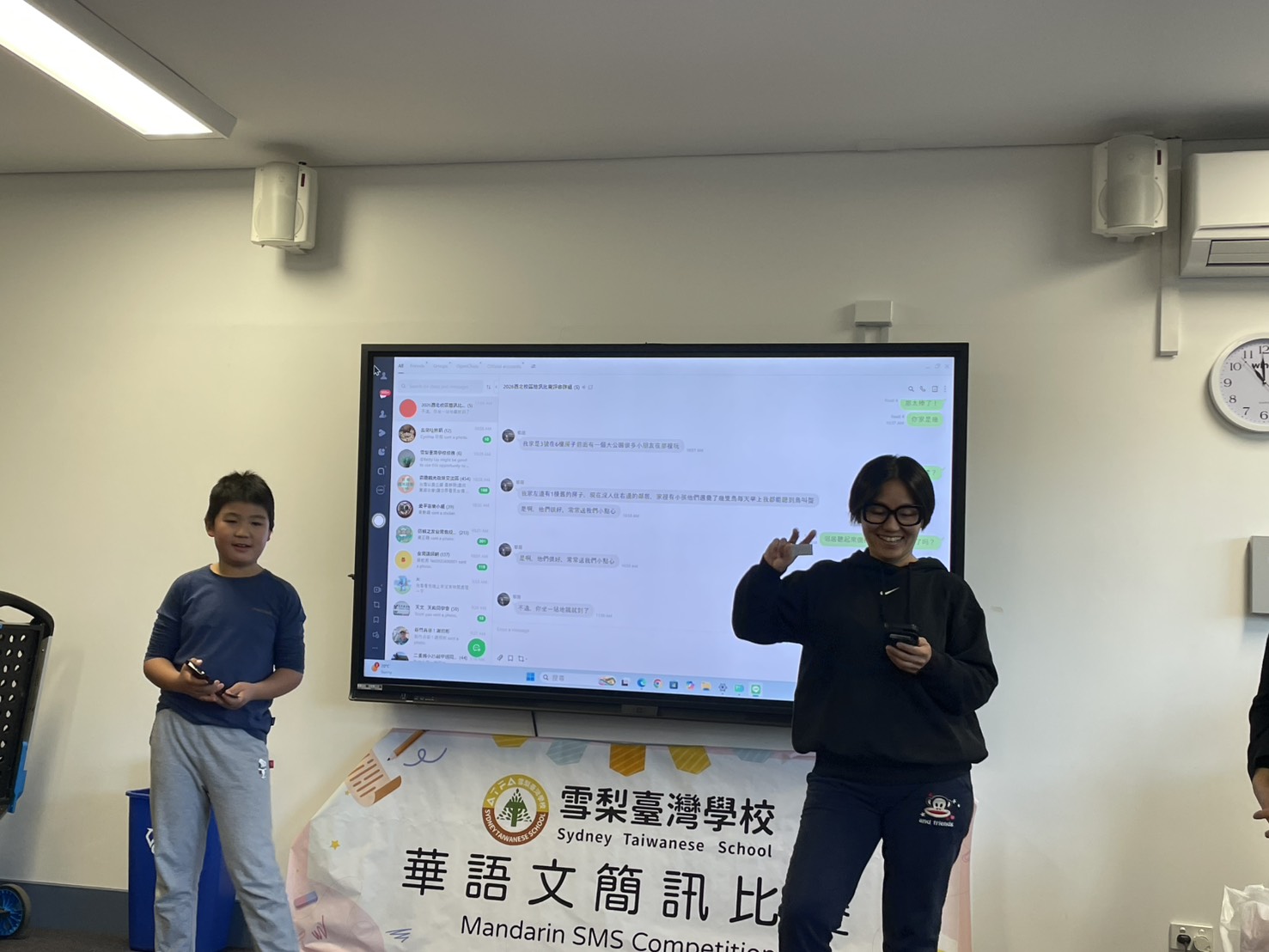 本次比賽也吸引不少母子、母女及父女共同參與。親子以生活經驗為題材進行華語對話，不僅增加話題的深度與趣味，也讓兩代之間透過中文產生更多互動，現場氣氛熱烈，贏得陣陣掌聲。