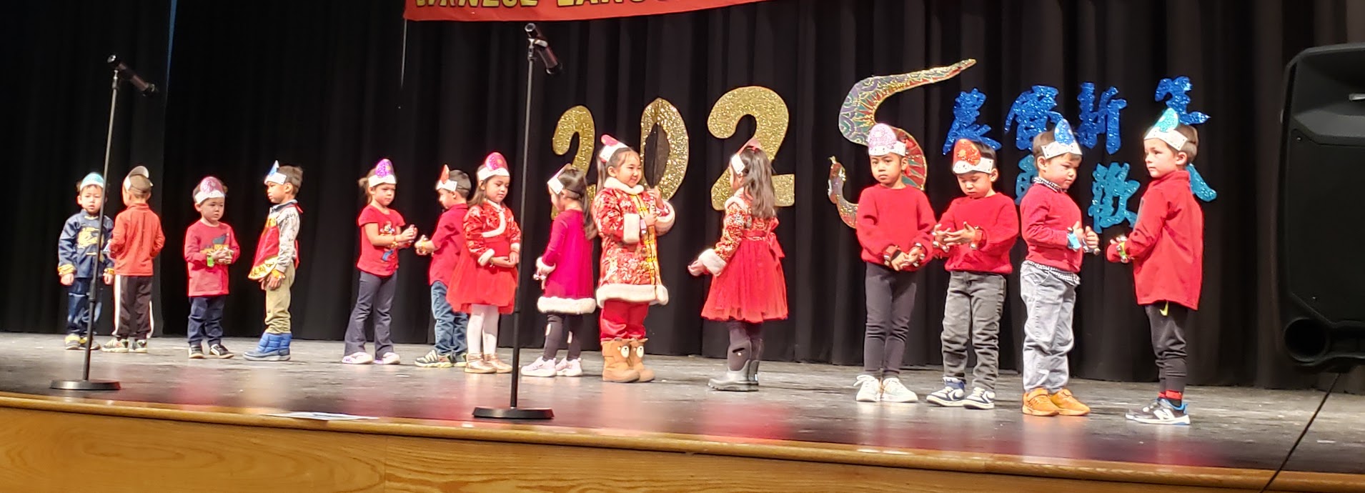 preK小朋友表演「一人一半」