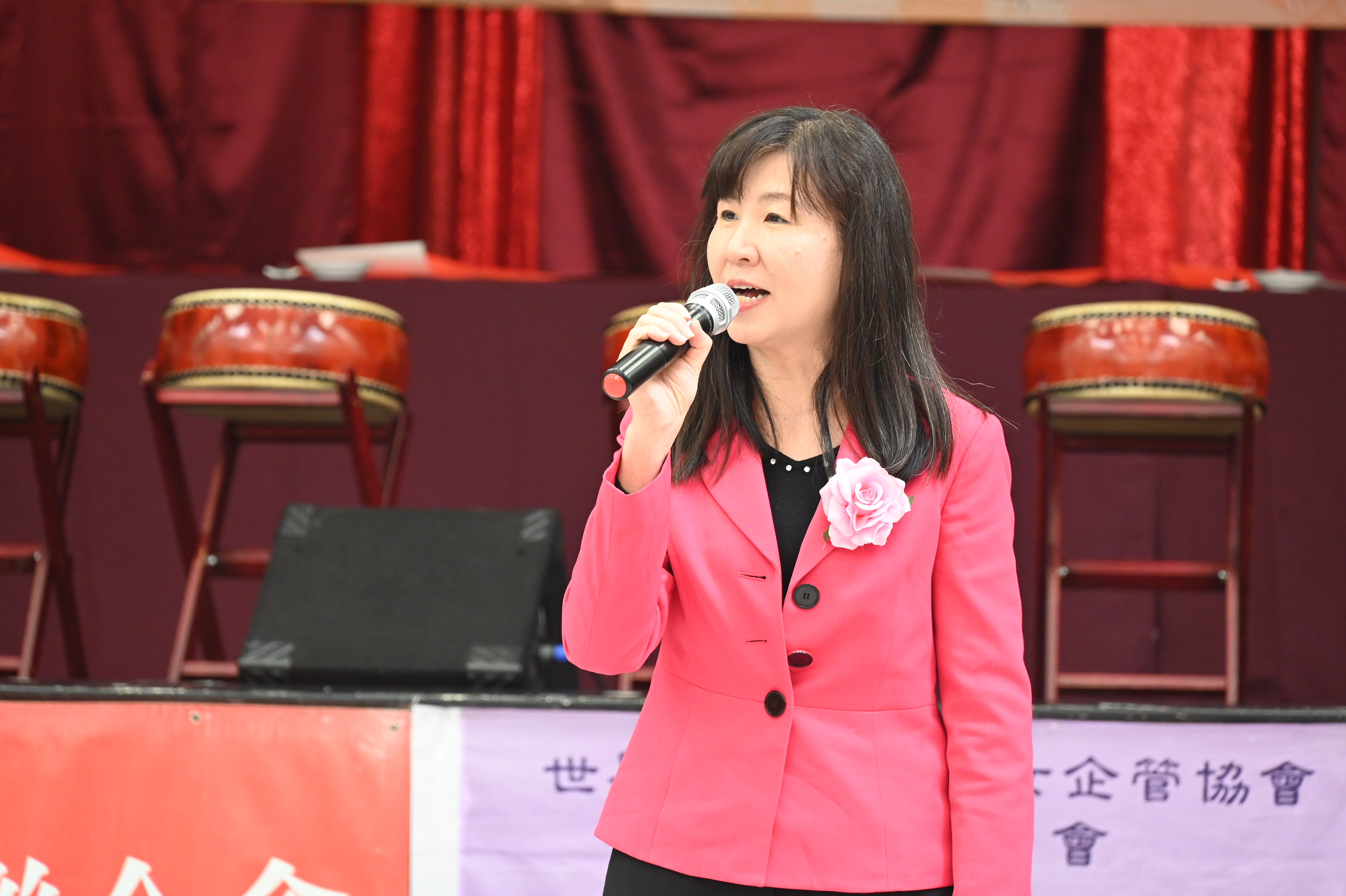 南灣華僑文教中心莊雅淑主任致詞