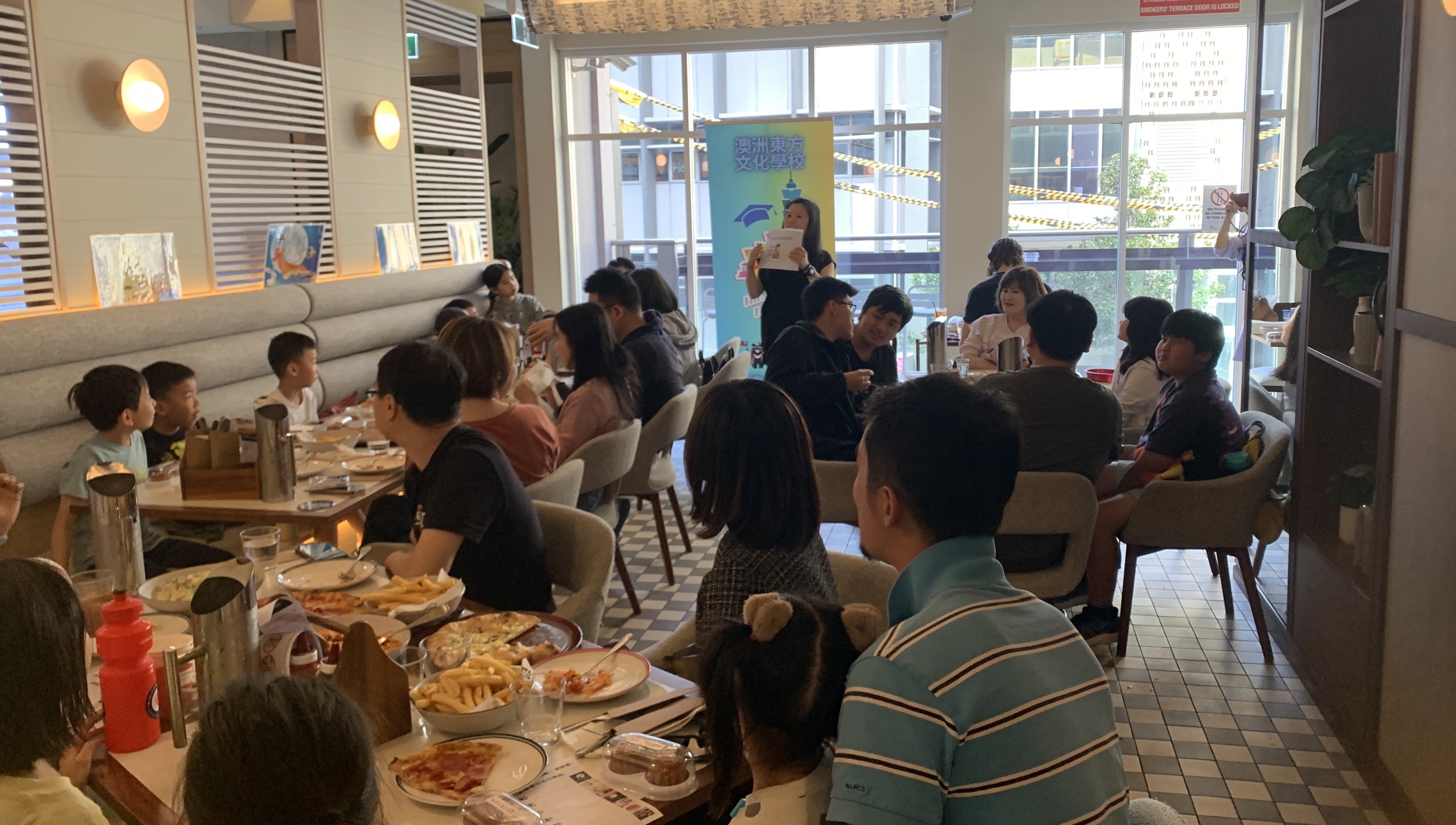 蔡儀璇老師主持中文競賽活動