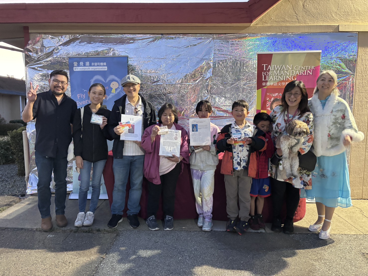 學生馬亞龍也精彩登台獻唱展現亮眼歌藝