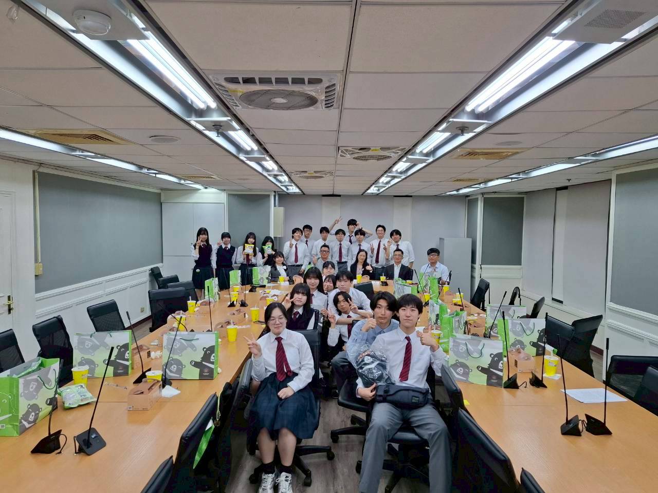 拜會中華民國僑務委員會