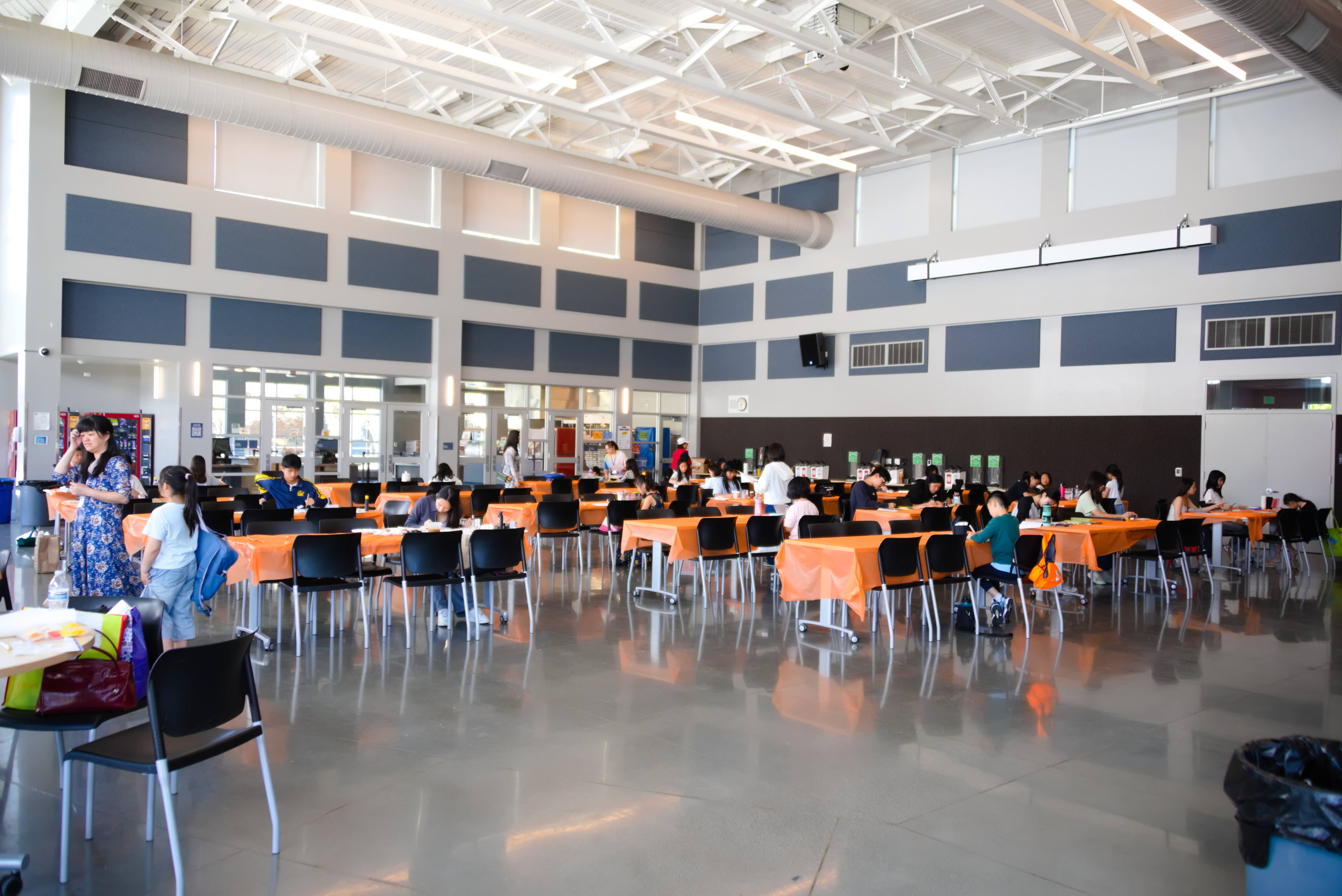 國畫組參賽學生比賽現場