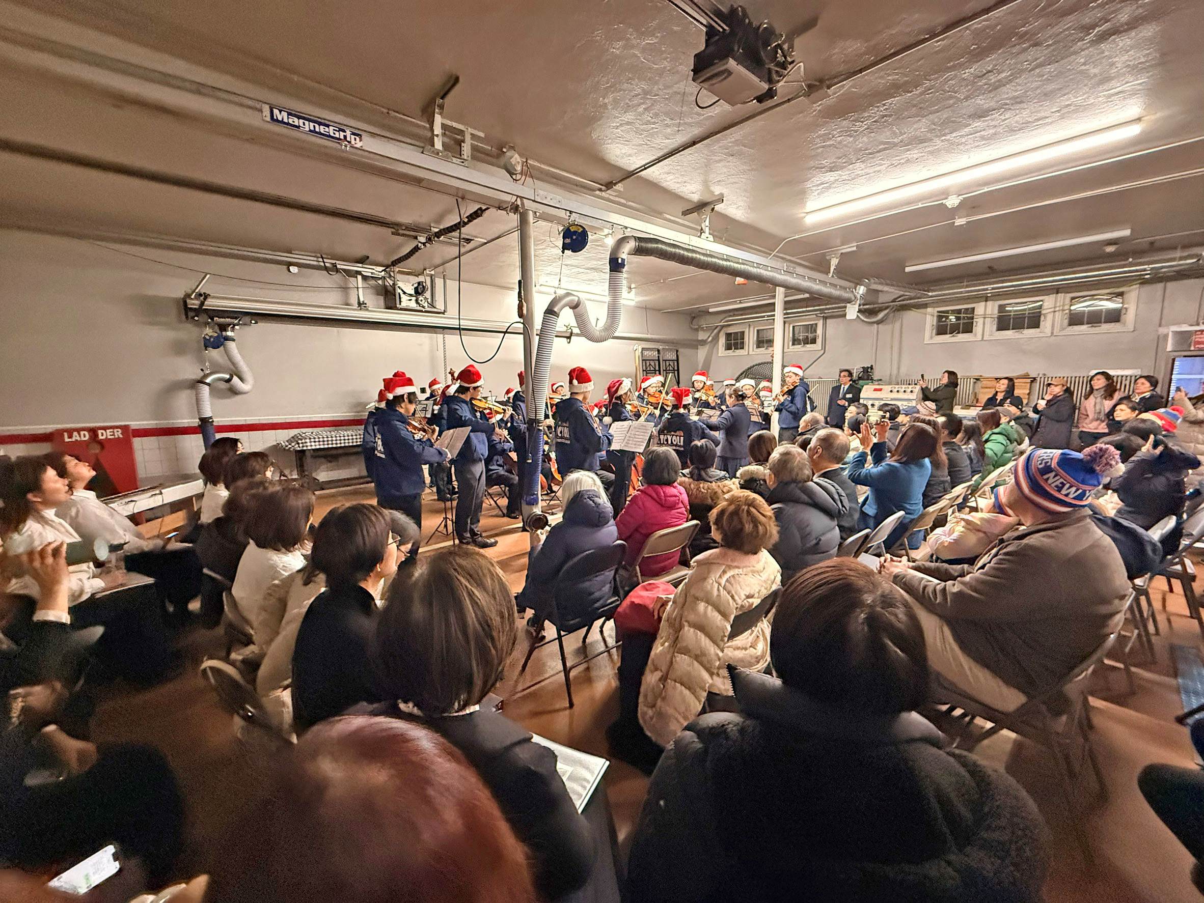 座無虛席的觀眾