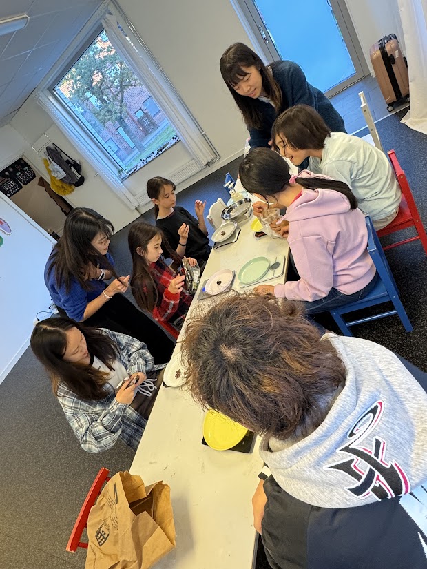 孩子們製作水晶月餅過程