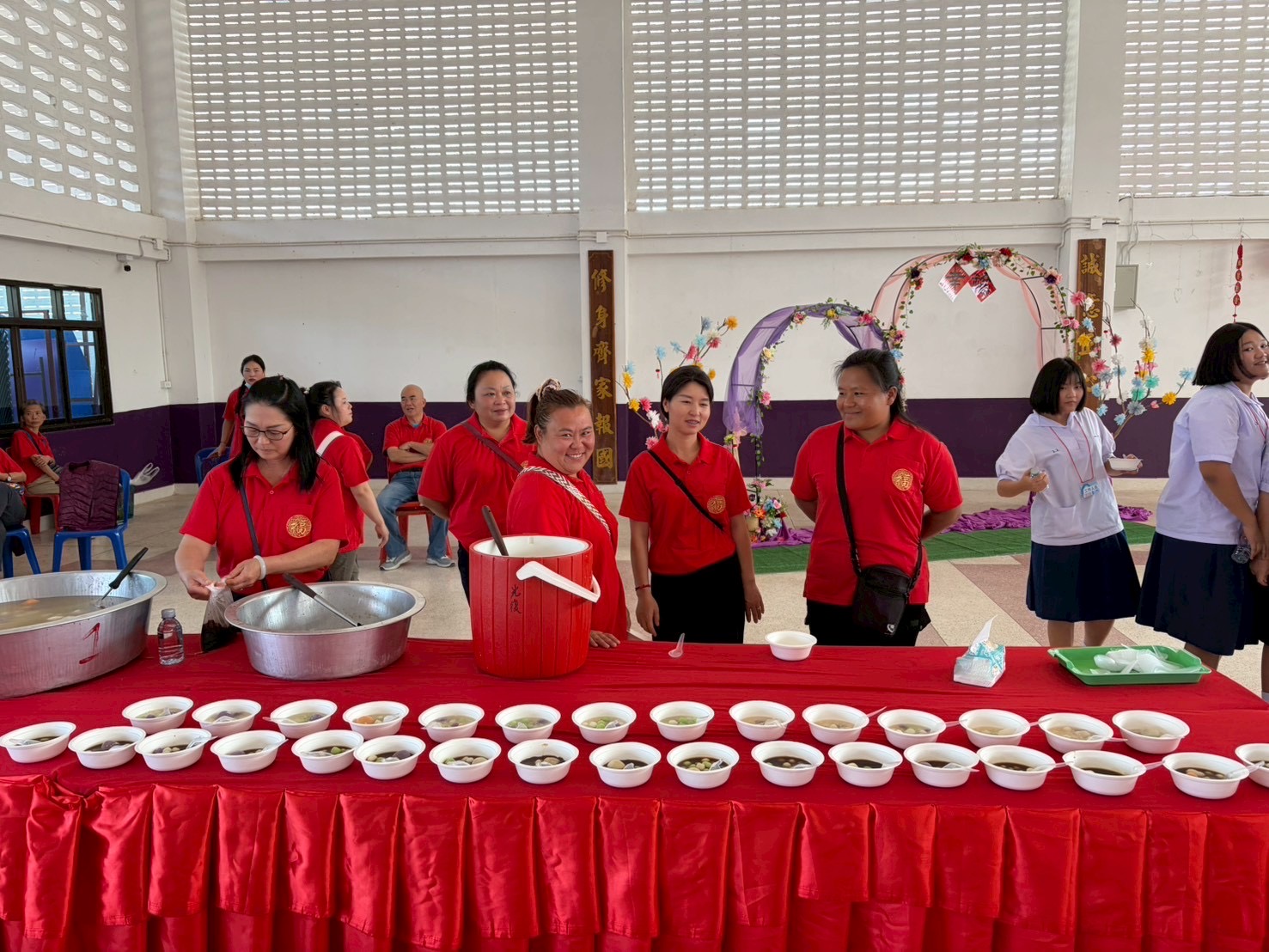 會場提供多種美味湯圓供大家品嚐