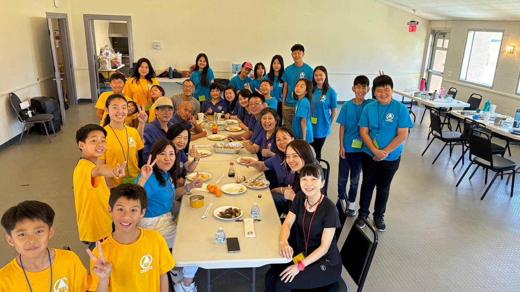 開飯囉  體驗大家庭的感受