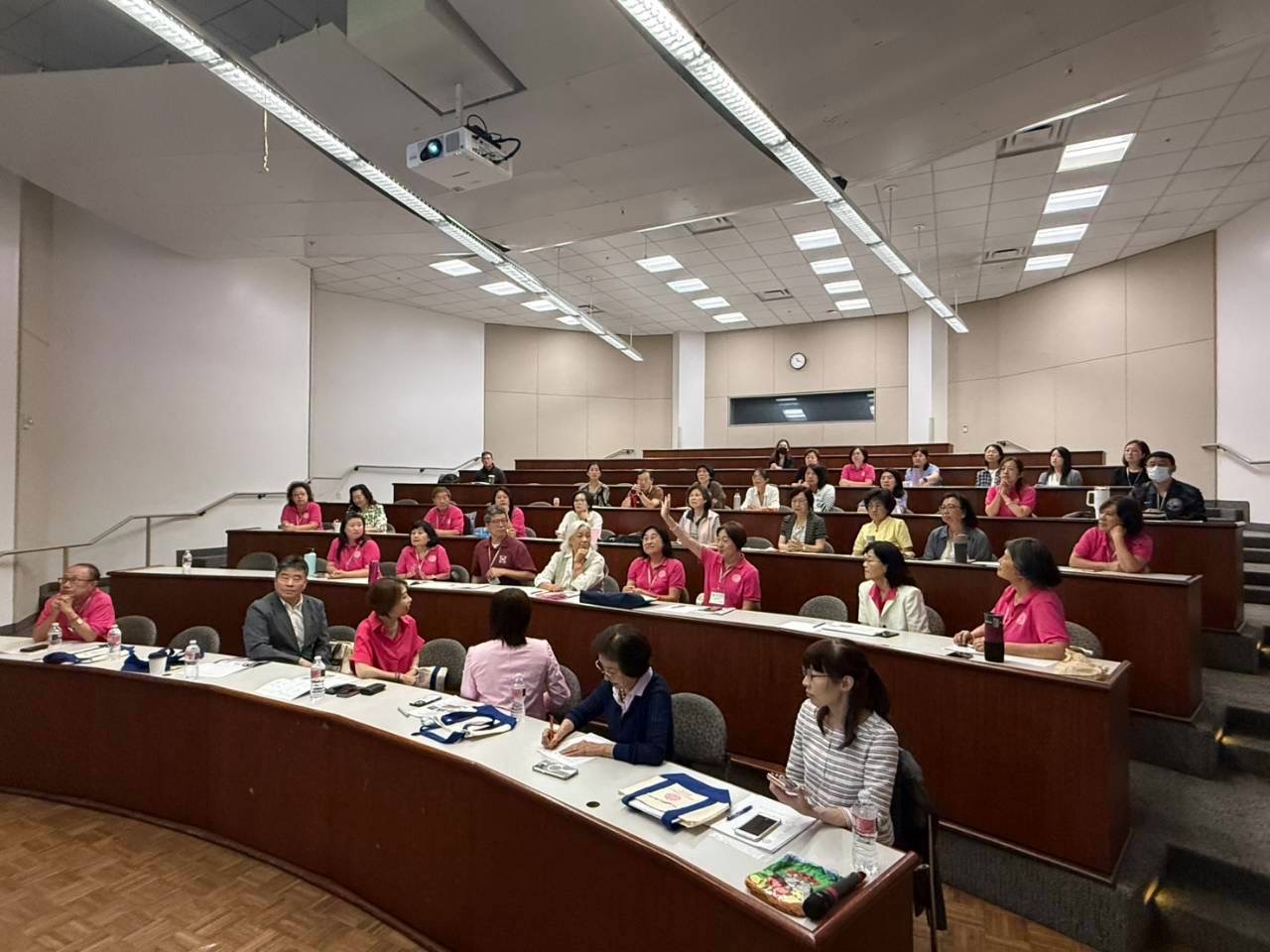 僑校座談與會校長及代表