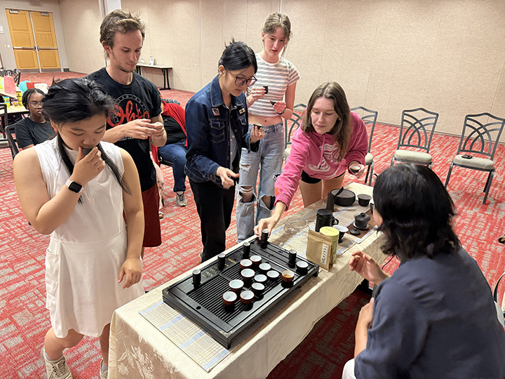 俄亥俄州立大學迎新慶中秋品茗