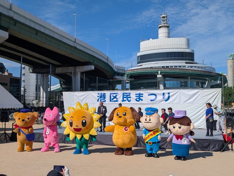 第52屆港區民祭典於八幡屋公園登場，舞台表演熱鬧登場