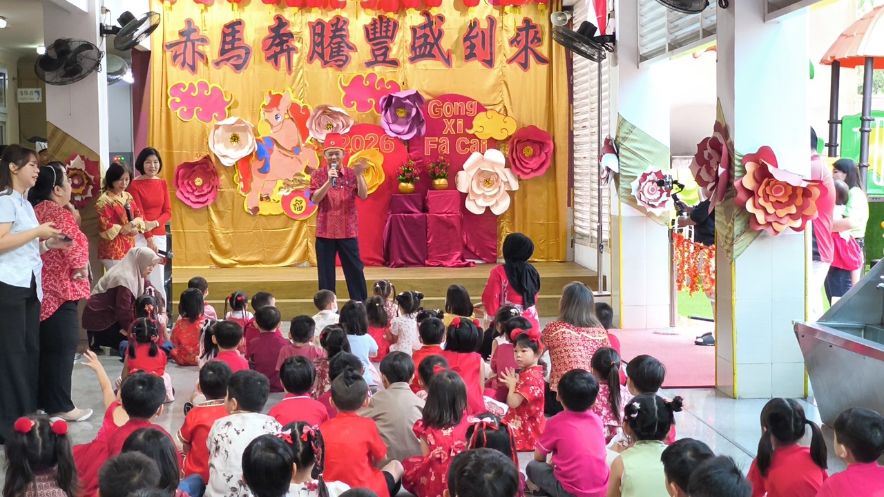 本校張校長致詞