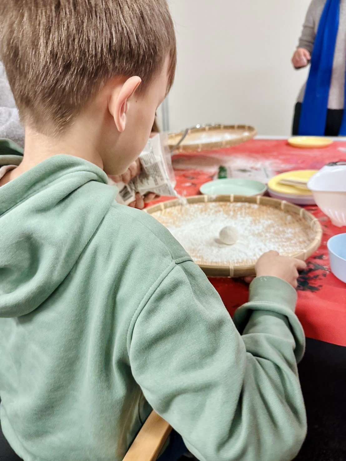 瑞典「Tizzy的中文樂教室」舉辦2025農曆新年滾元宵活動1