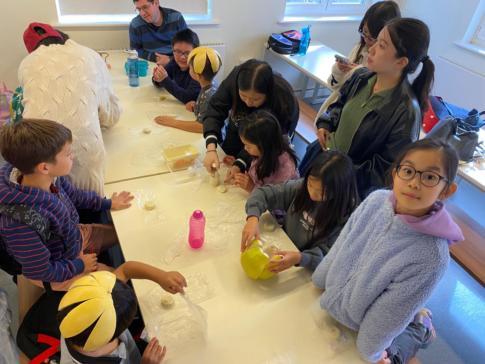 切柚子，製作柚子帽