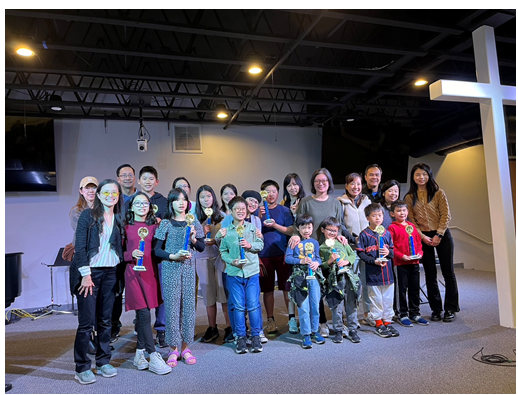 父母最大的喜樂莫過於小朋友優秀的表現, 看每個家長多開心及辛慰