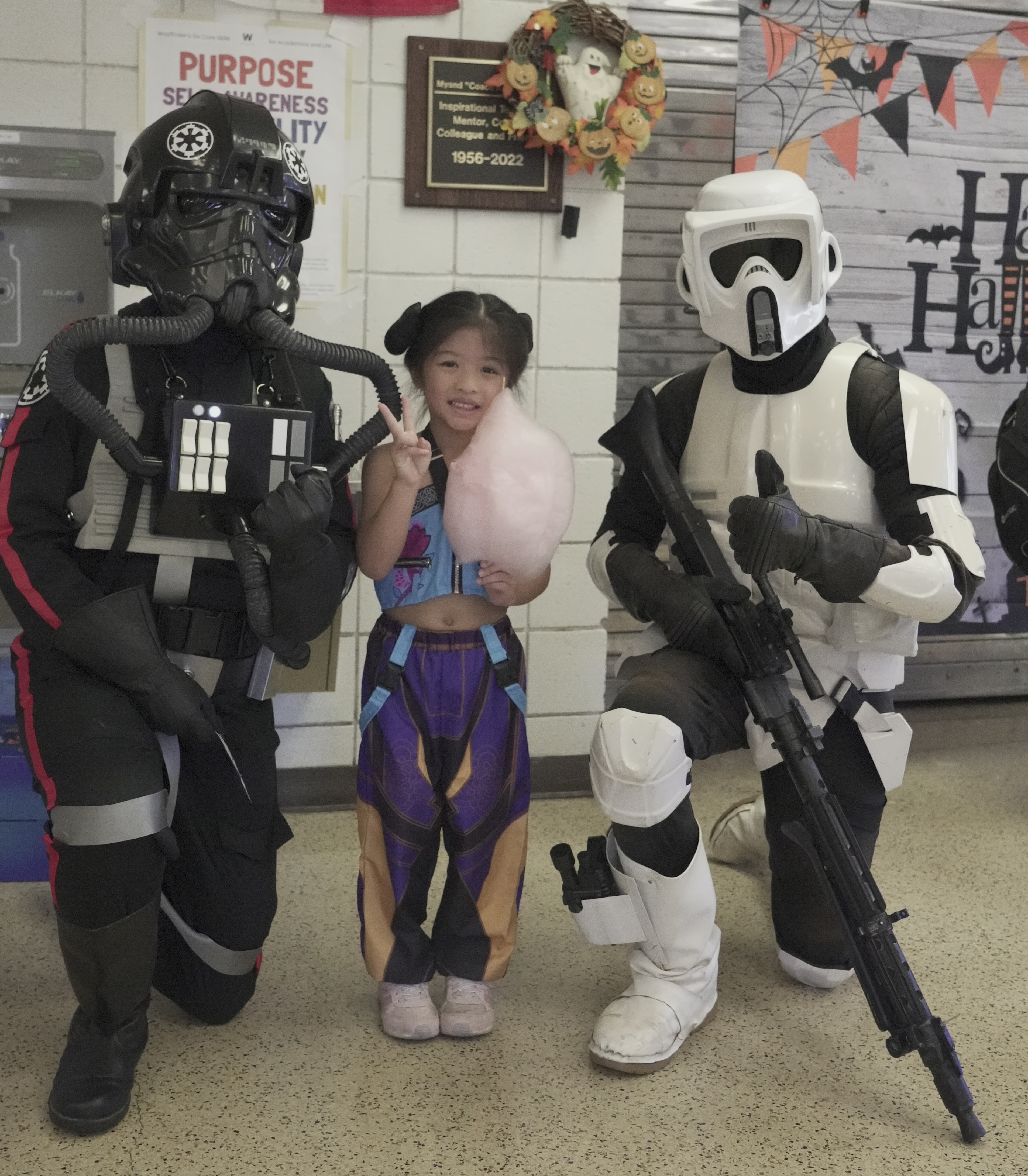 學生創意裝扮：隱形人