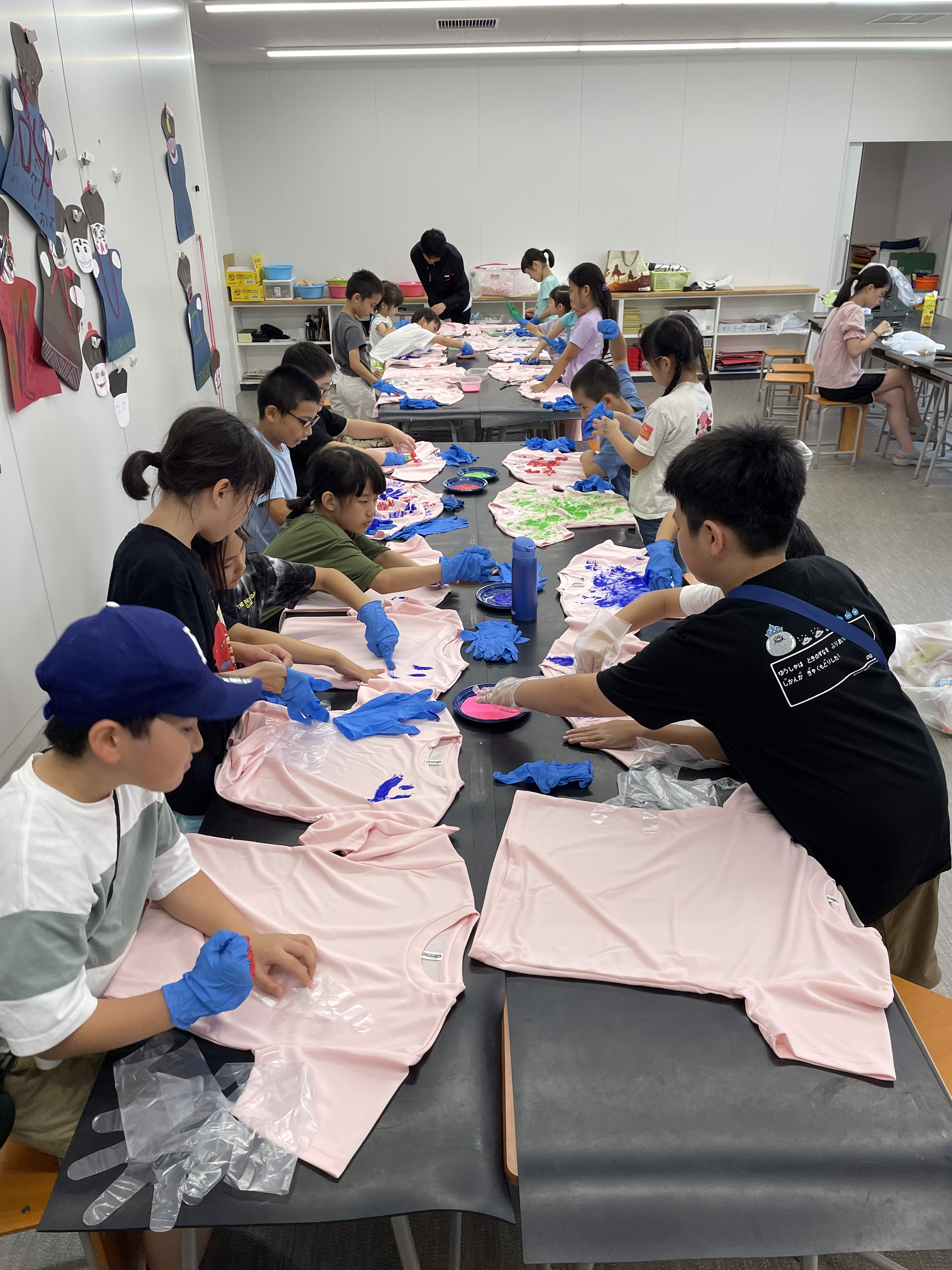 自己繪製發表會用服裝