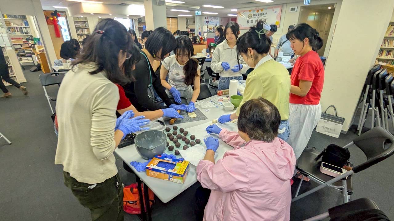 台灣美食這麼多，許多老師都認為學習及分享製作台灣的美食，在海外是一項很重要及有趣的文化分享和傳承的工作。