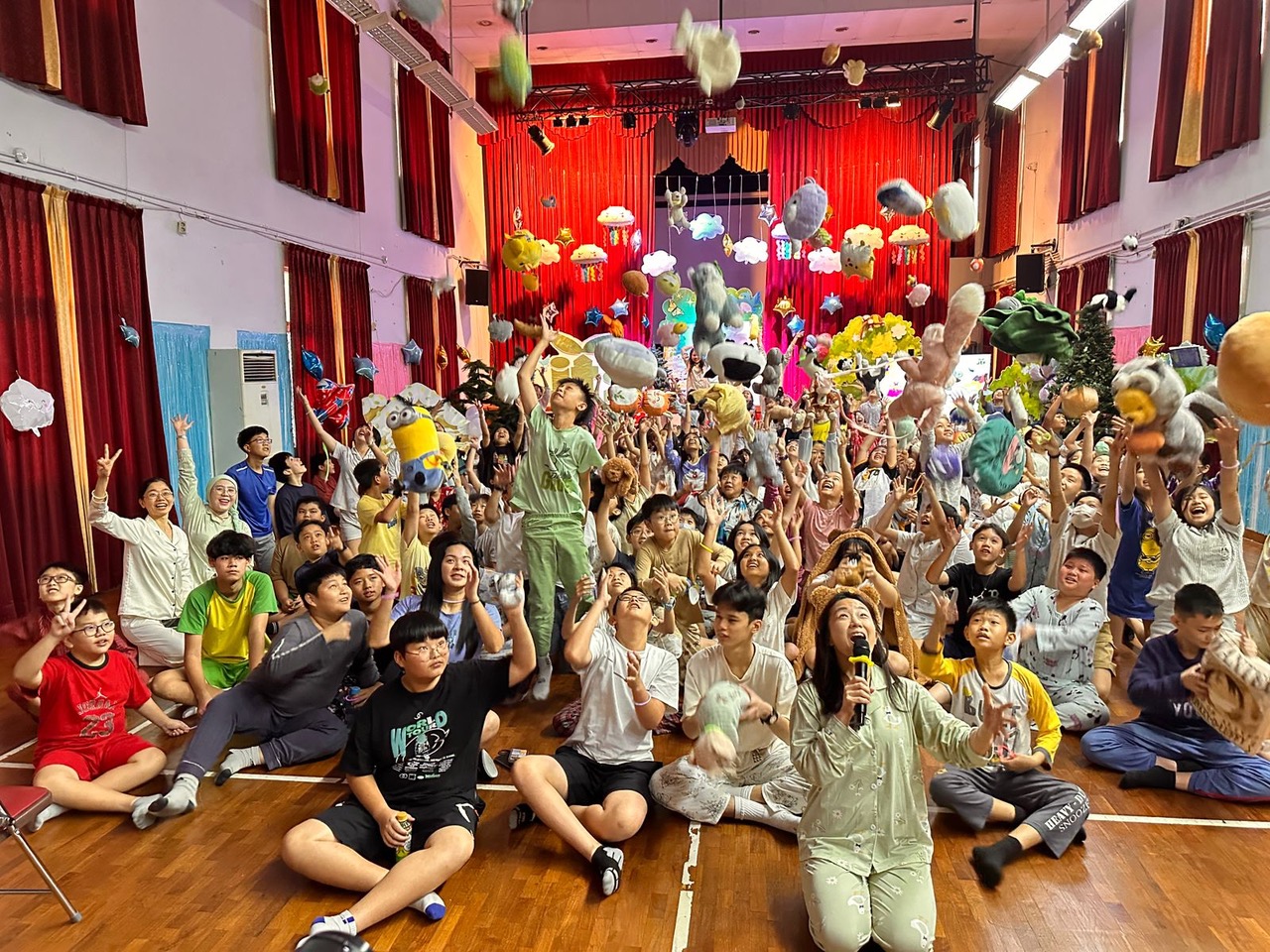 雅臺校布偶娃娃與夢想飛揚