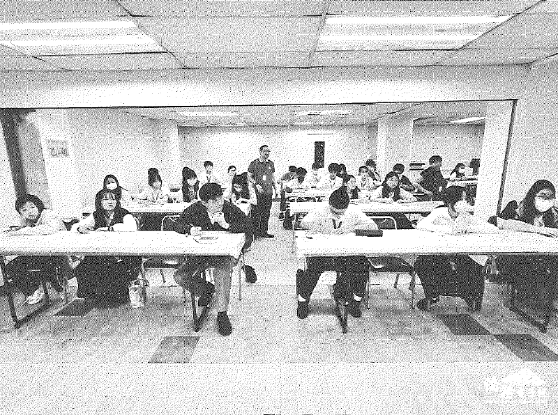 菲華文經總會學生現場作文比賽 華語文好手齊聚一 堂切磋文筆2