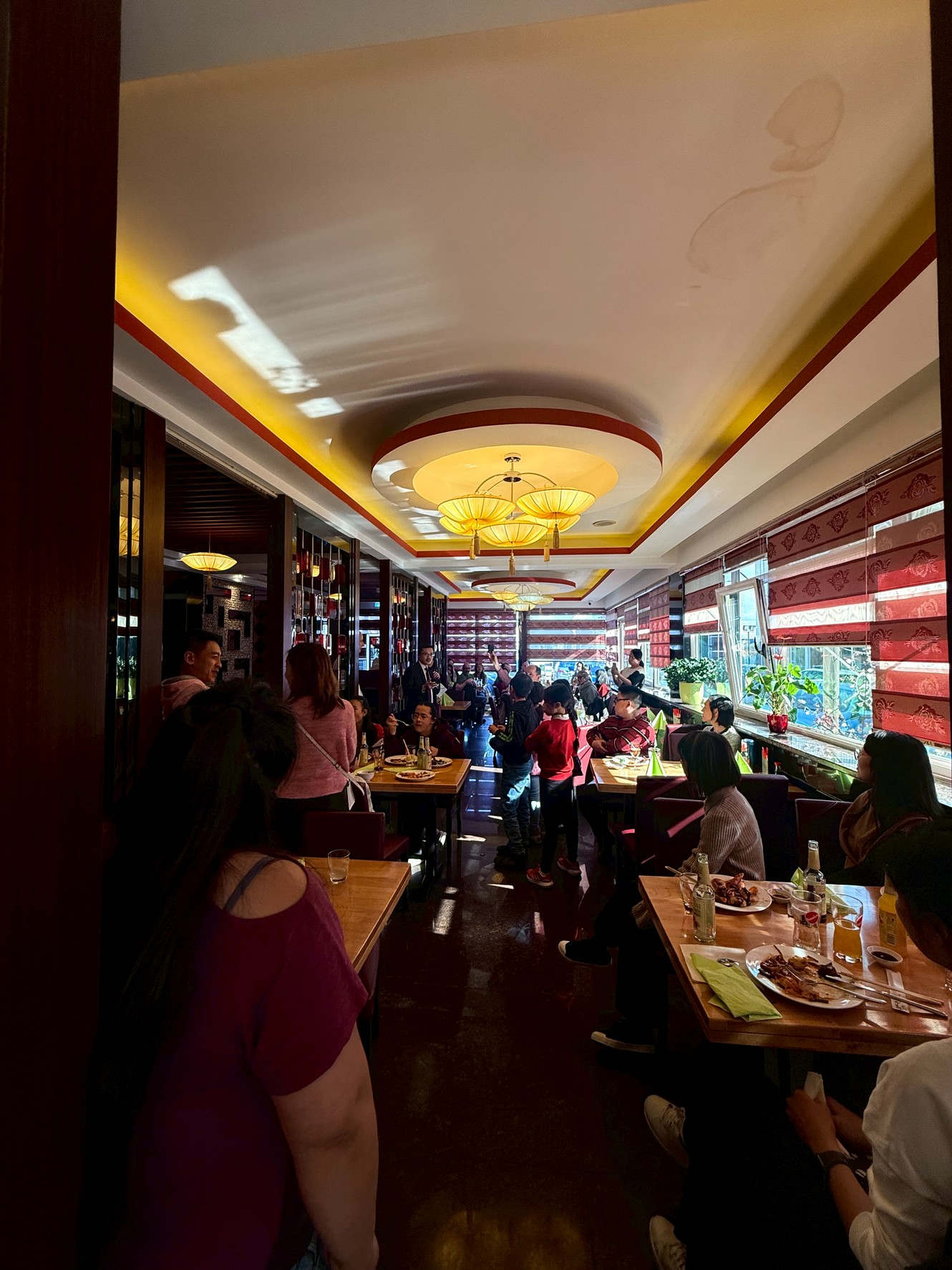 僑校師生家長、台灣僑團、資深校友、日僑友人以及此區同學會，共同歡慶新年