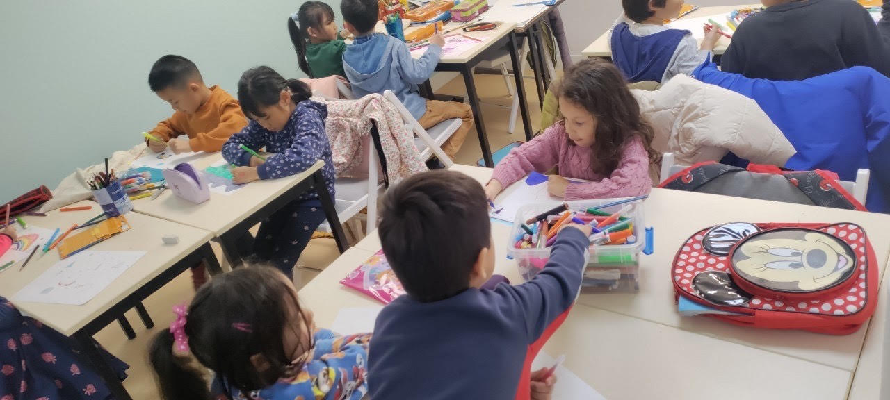 法國亭林中文學校舉辦2024年漢字文化節「漢字創意繪畫比賽」2